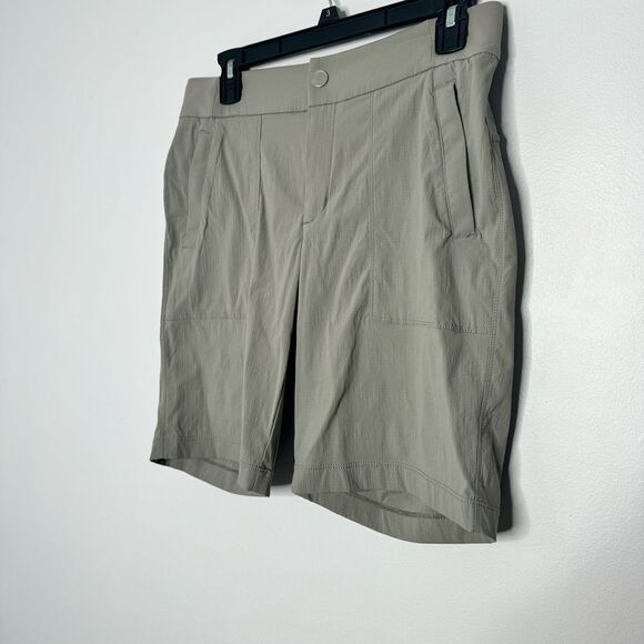 Athleta shorts size 4 - Picture 2 of 5